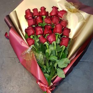 זר ורדים מדורג אריזה זהב